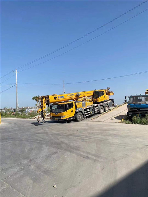 三门县吊车作业时，可能会产生哪些额外收费项目？