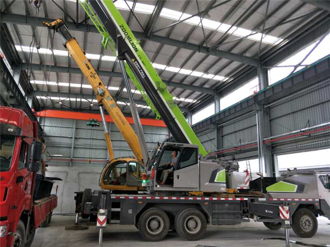 三门县高空车出租需要注意哪些安全事项？