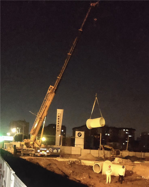 三门县“弯臂矫正”—— 吊车的 “形变补偿” 技术